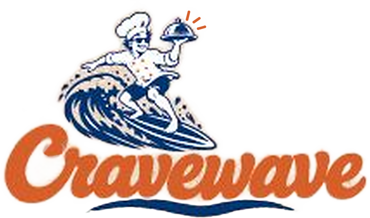 Cravewave: logotipo con un chef surfeando una ola mientras sostiene una charola